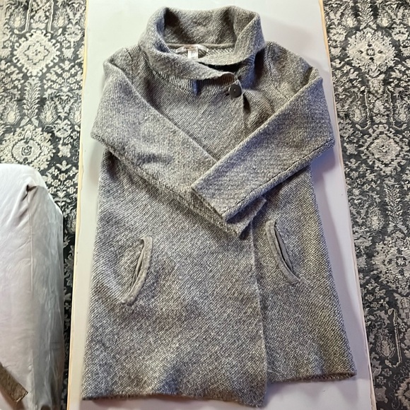 Women’s Max Studio Sweater. Size L. - Picture 1 of 6